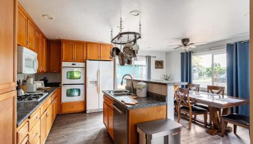 Charming dog-friendly home next to regional park - Foto 3