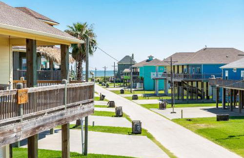 Retreat | Steps to the Beach | Sleeps 10 - Foto 1