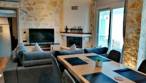 INFINITY BLUE - Photo 2