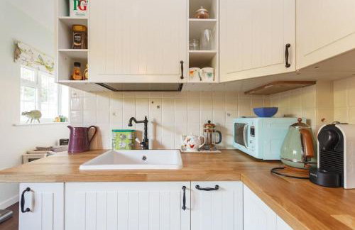 The Stables - 2 bed with large garden and hot tub. - Foto 31