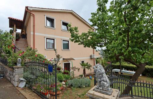 Apartments by the sea Bakar, Rijeka - 15553 - Photo 3