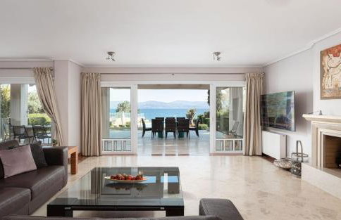 Eretria Luxurious Seafront Villa - Photo 33