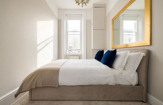 Chic Sunlit Earls Court Flat - Photo 12