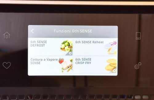 Luxury Seafront Apartment - Beach Access - Parking & WiFi - by Coral Property - Foto 52