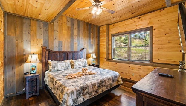 Bearfoot Landing - Photo 5, Room