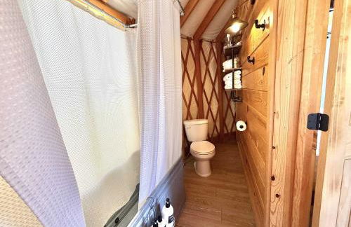 Yurt Overlook #09 with AC and Private Bath 2 Kings - Foto 10