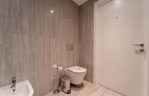 New Luxury Apartment, Sea View with Pool & Gym - Foto 28