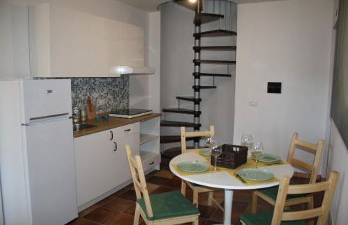 Tra il bosco e il lago - Foto 47