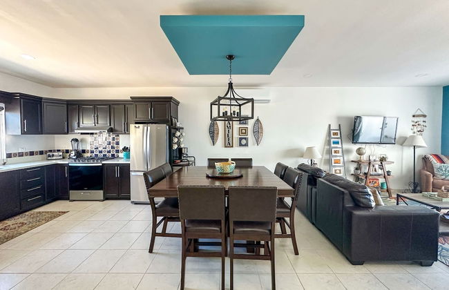 Modern 3BR Family Escape - Foto 10