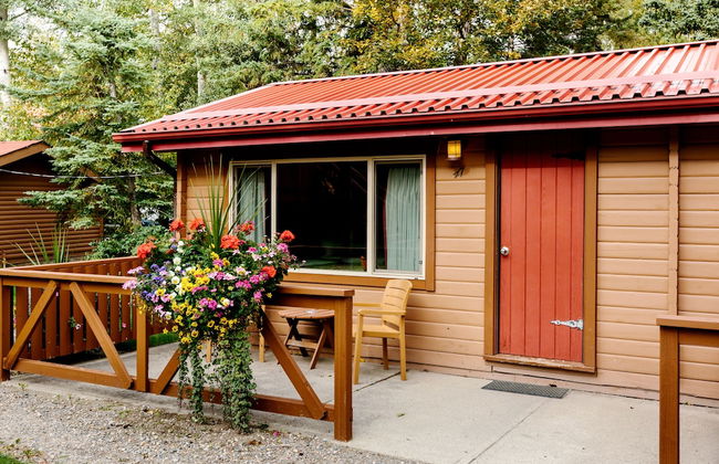 Miette Mountain Cabins - Photo 39