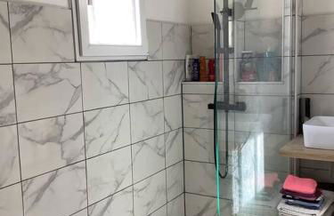 Maison avec jardin proche Avignon 2 chambres - Foto 2