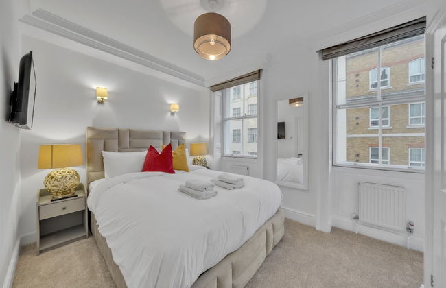 The Hertford Boutique - Photo 19