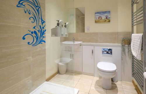 6 The Salterns - Yarmouth - Photo 15