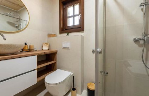 Stunning Home In Licko Petrovo Selo With Wifi - Foto 28