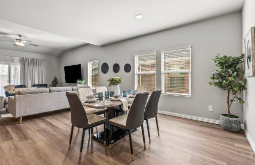 4Bed Luxury Getaway with Pool Table and Near Lake Lavon - Foto 4