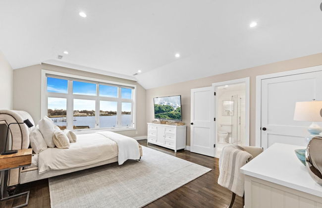 Monmouth Beach 4BR Villa on the Water - Foto 7