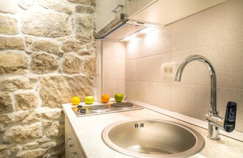 Split Oasis Studio Apartments - Photo 12