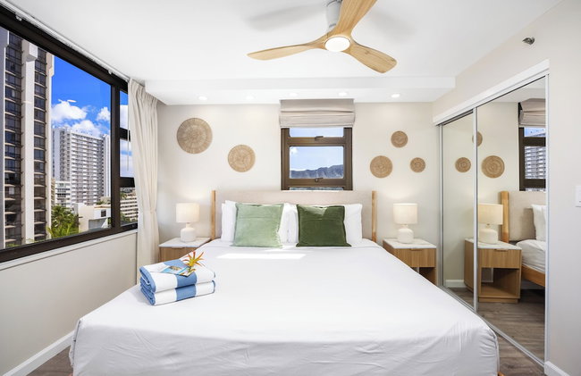 Mountain View Condo with King or Queen Bed and Parking - Photo 39