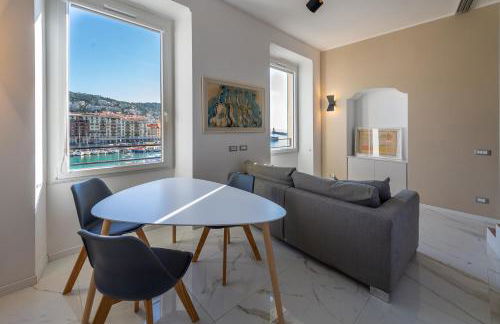 Sea view, vue sur la mer Port De Nice - Appartement de charme 2 P - Photo 2