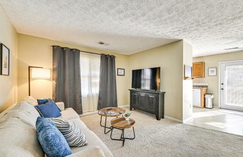 Family Home with Ping-Pong and Fire Pit in Lexington - Foto 3