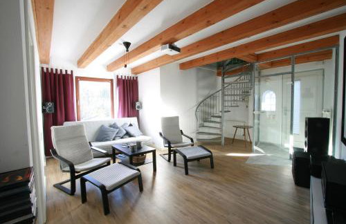 Cultivation house with home theater & terrace - Foto 1