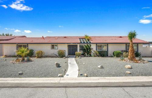 Mountain View Oasis - Private Pool, Game Room & Fire Pit Overlooking Coachella Valley - Foto 6
