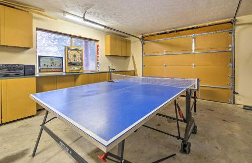 Walk to Table Rock Lake Spacious Home with Deck! - Foto 19