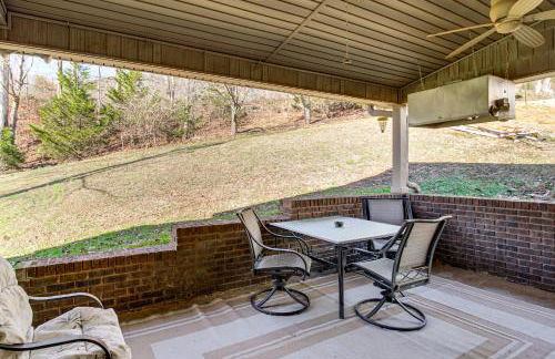 3 Mi to Ruby Falls The Downer House with Yard - Foto 20