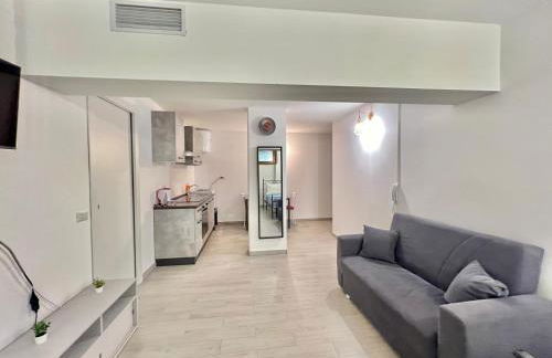 Abruzzi Home, delizioso appartamento e confortevole accanto a Metropolitana Linea Verde, con parcheggio gratuito in strada - Photo 4