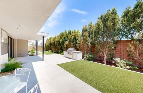 Stunning Modern Home with Mountain Views and Private Pool, Spa and Grill Dog ok - Foto 40