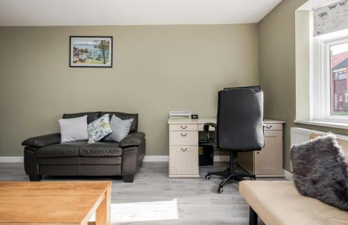 Remaj Serviced Accommodation, sleeps 7 & free parking - Foto 11