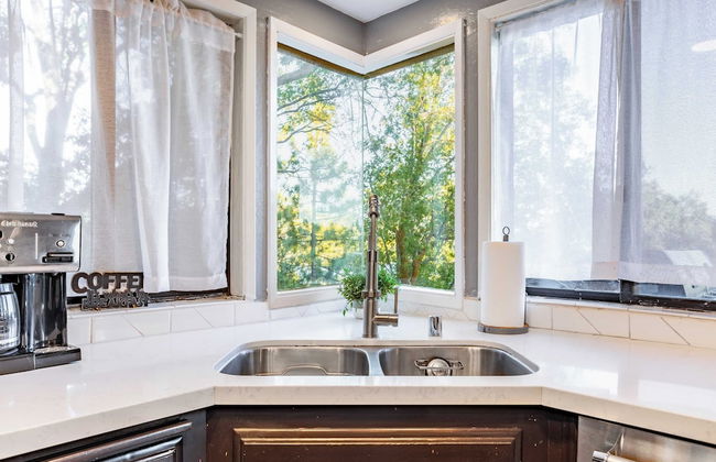 Mins to the Lake, Arcade/playroom, Panoramic Deck Views Nadelhorn by Avantstay - Foto 10