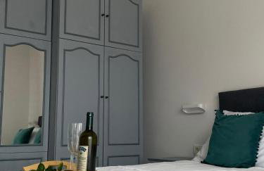 Jolie Ann Marie apartment - Photo 7