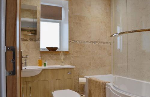 Well Cottage - Photo 10