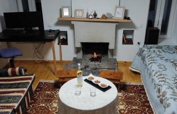 Charlami's Mansion -Παραδοσιακό Πέτρινο Σπίτι με Τζάκι και Πανοραμική Θέα - Foto 17