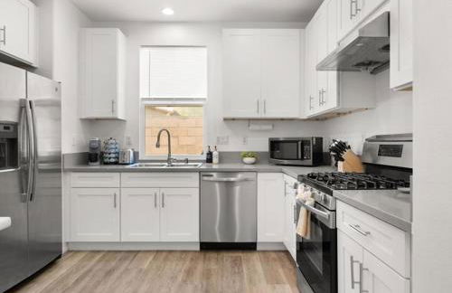 Irvine Inn Love - Lovely Furnished 3-bed Home in Woodbury - Foto 9