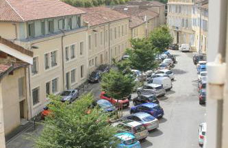 Villaret - Très spacieux en Coeur de Ville - 2ème étage - Photo 12