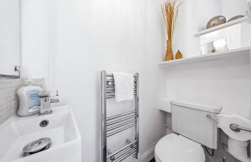 House in Clapham High Street Perfect for Contractors, Families and Professionals - Foto 18