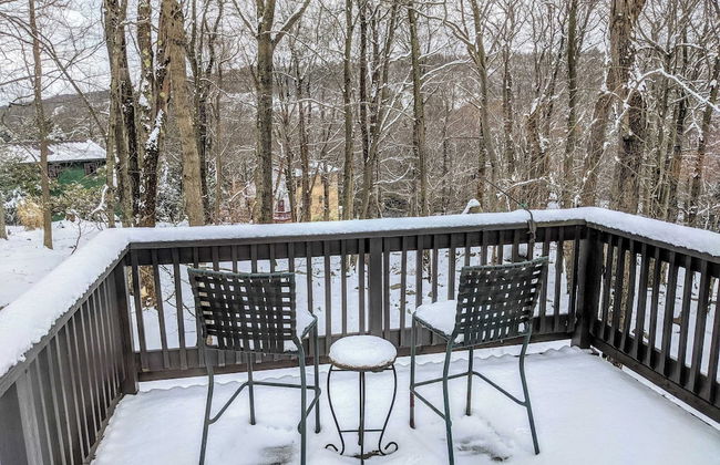 Harmony Cottage by Avantstay Lake Access, Hot Tub, Fire Pit, & Game Room - Foto 18