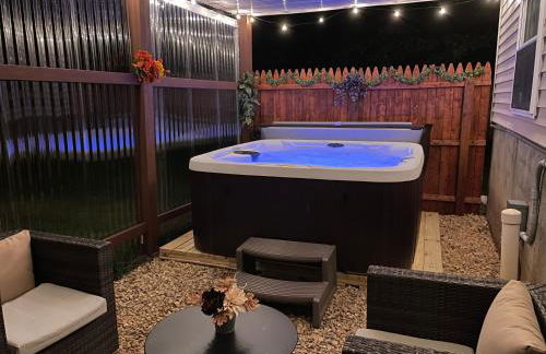 Spacious Pocono Home with Hot Tub and Fire Pit - Foto 1