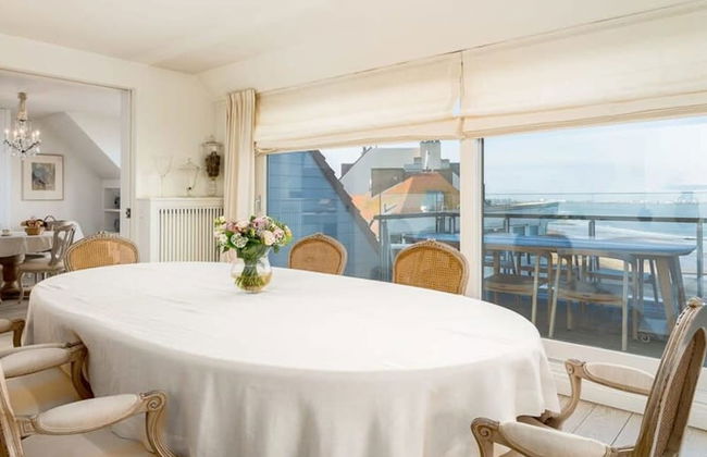 Stunning Penthouse With Free Parking and sea View - Foto 25