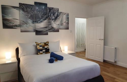 Glasgow Comfortable and Modern 3 Bedroom Mid Terraced Villa - Foto 46