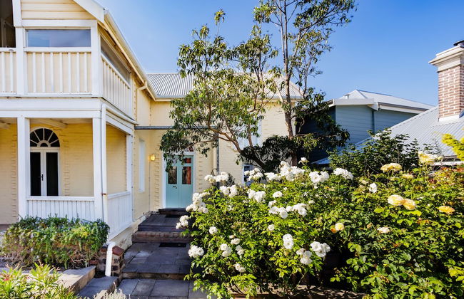 Wollaston House by the BnB Collection - Photo 48