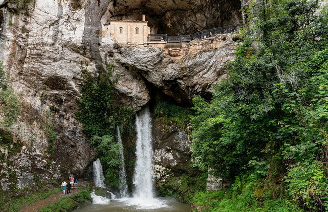 Passeio aos Lagos de Covadonga, Cangas de Onís e Lastres saindo de Oviedo - Foto 1