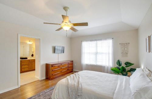 3 Mi to Escambia Bay Home with Deck and Private Yard! - Foto 13