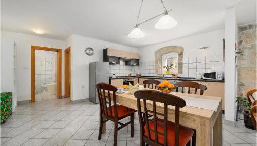 Awesome Apartment In Podpican - Foto 4