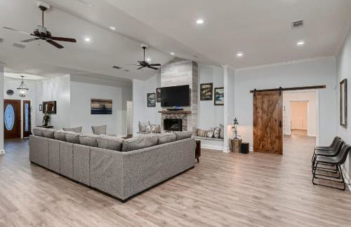 Gorgeous 10 Acre Estate POOL HOT TUB GAME ROOM - Foto 41