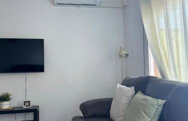 Bright Apartment with Two Balconies and a Seaside Pool - Photo 8