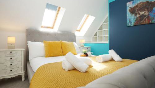 Homington House By N And N Stays, Perfect for Contractors and Workers, Private off road Parking for 2 vehicles, Fast Wifi - Foto 3