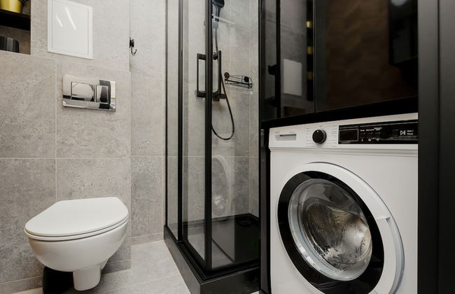 Black & Wooden Apartment by Renters - Foto 17